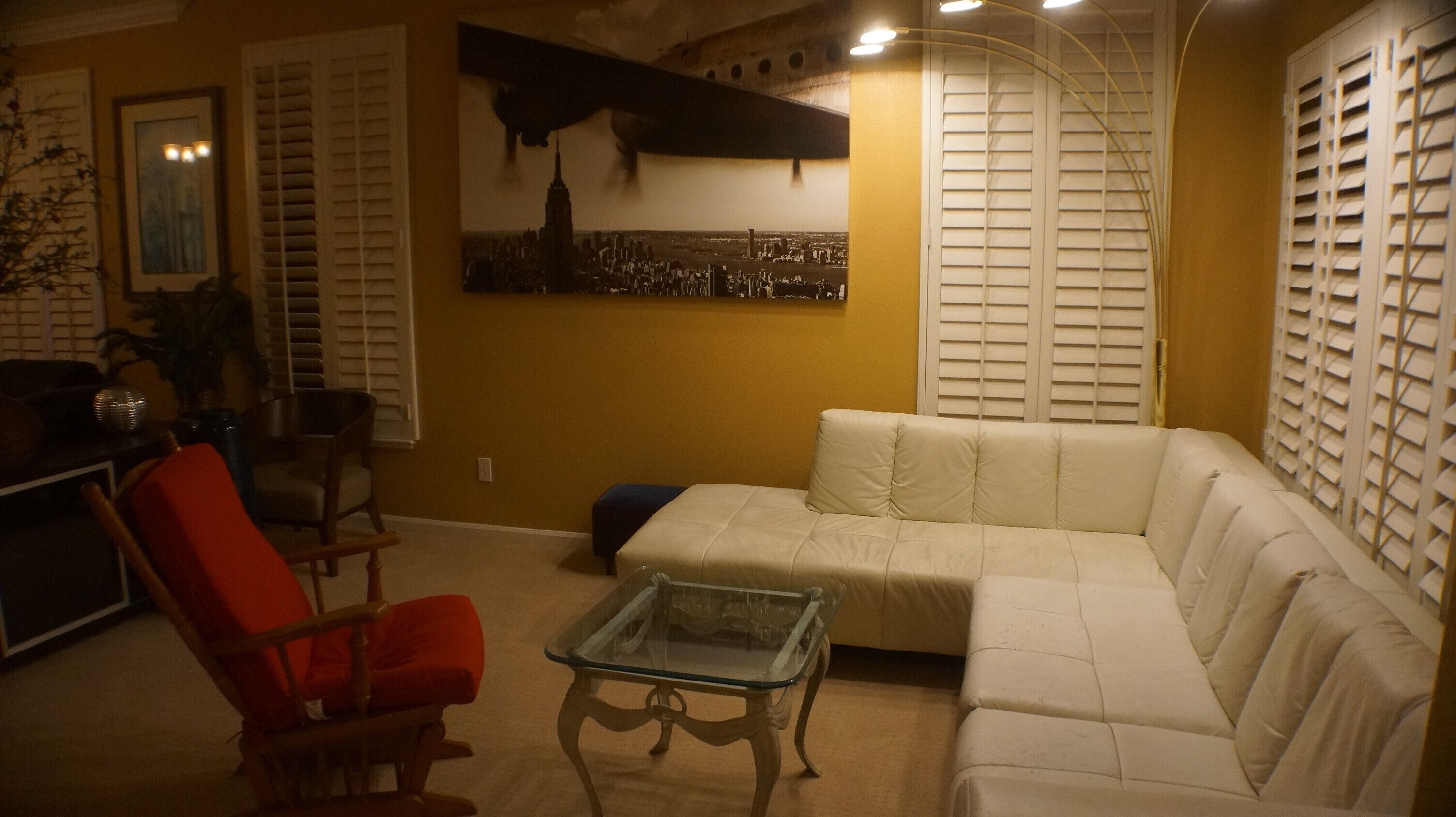 UPSCALE 6 BEDROOM 4 FULL BATH LUXURY HOME