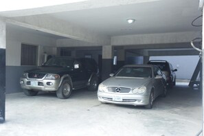 Parkir mandiri gratis