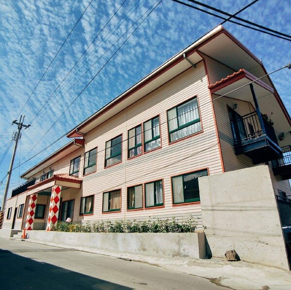 Front of property - Ganghao (Jianshi)