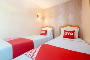Standard Twin Room | Desk, free WiFi - OYO 348 Saithong Place (Sattahip)
