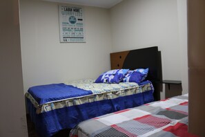 2 室のベッドルーム、アイロン / アイロン台、WiFi、ベッドシーツ