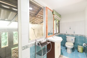 Dusche, Handtücher, Seife, Shampoo