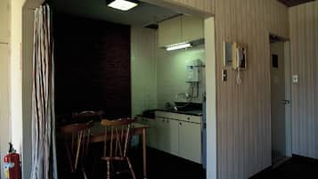 Family Cabin | Private kitchen | Fridge, microwave, stovetop, rice cooker