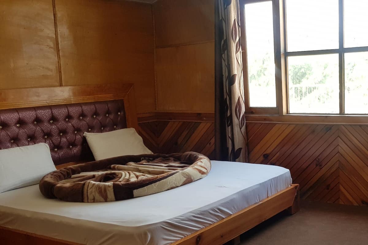 Deluxe Room | Bed sheets