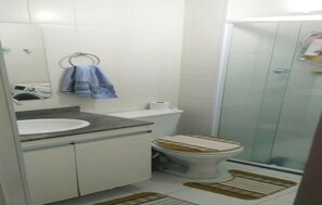 Bathroom - Spacious and comfortable house (Brasília)