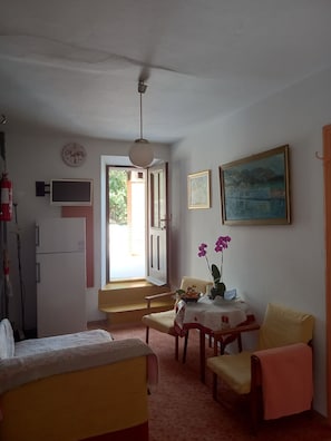 Standard Apartment, 3 Bedrooms, Terrace, Sea View (Viky) | Living area - Villa Sea Dream (Dubrovnik)