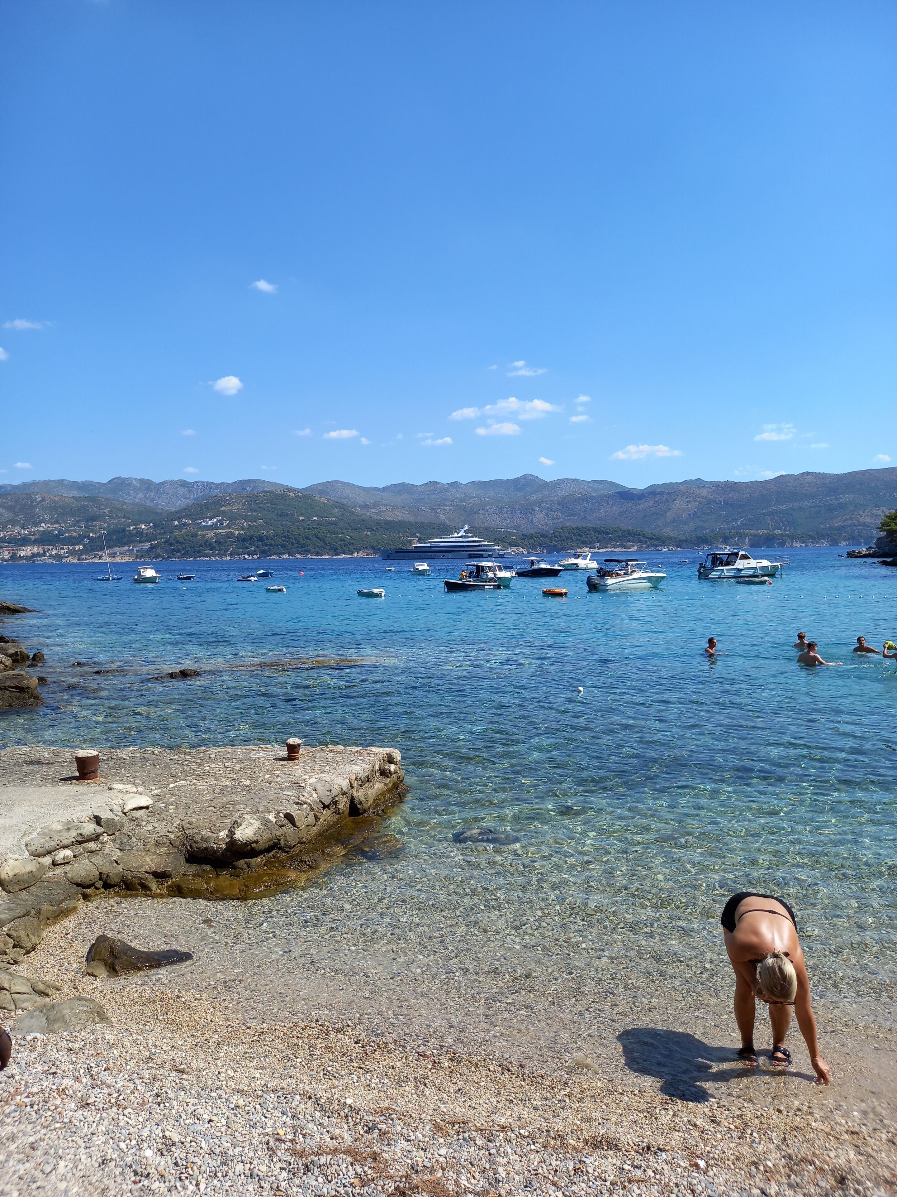 Nära stranden och vit sandstrand
