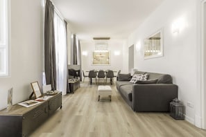 Apartment, 3 Bedrooms | Living area