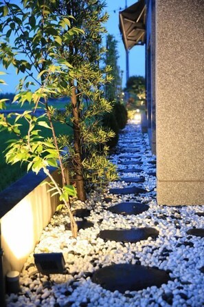 Courtyard - Fuye B&B (Wujie)