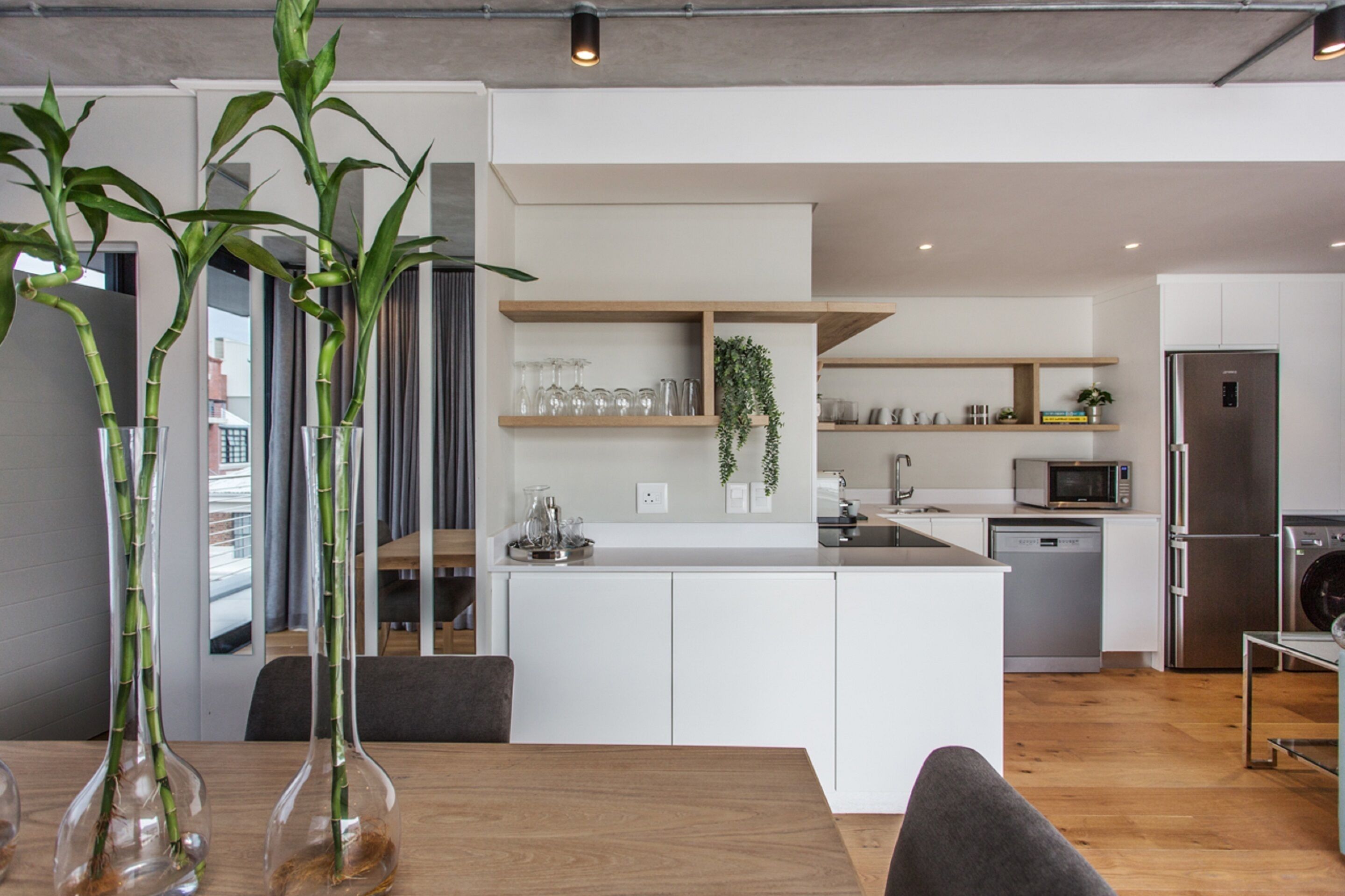 家庭公寓 | 私人廚房 | 大型雪櫃/冰箱、微波爐、焗爐、爐具