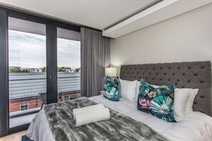 Family Apartment | Premium bedding, Tempur-Pedic beds, in-room safe, individually decorated - ITC Docklands (Cape Town)