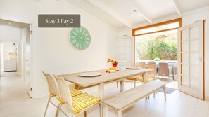 Dining - Heales Hideaway Dromana steps to the beach (Dromana)