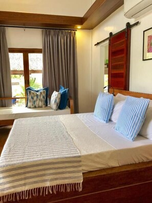 Minibar, individually decorated, individually furnished, desk - The Village Siargao (General Luna)