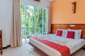 Deluxe Double or Twin Room, Partial Ocean View