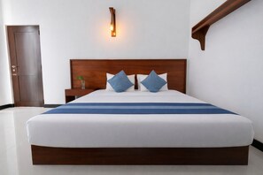Deluxe Double or Twin Room, Partial Ocean View | Premium bedding, in-room safe, individually decorated - Celestia by Sea Cloud (Unawatuna)