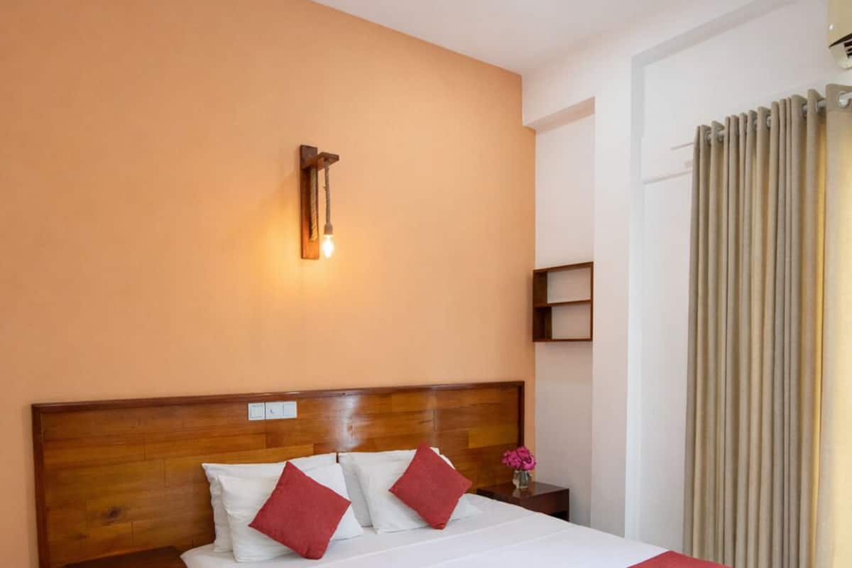 Premium Double Room, Balcony, Sea View | Premium bedding, in-room safe, individually decorated