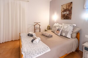 1 bedroom, iron/ironing board, free WiFi, bed sheets