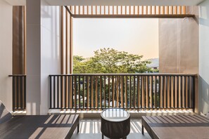 Suite Pool View | เครื่องนอนระดับพรีเมียม, ตู้นิรภัยในห้องพัก