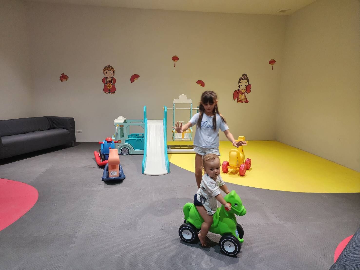 children’s play area – indoor