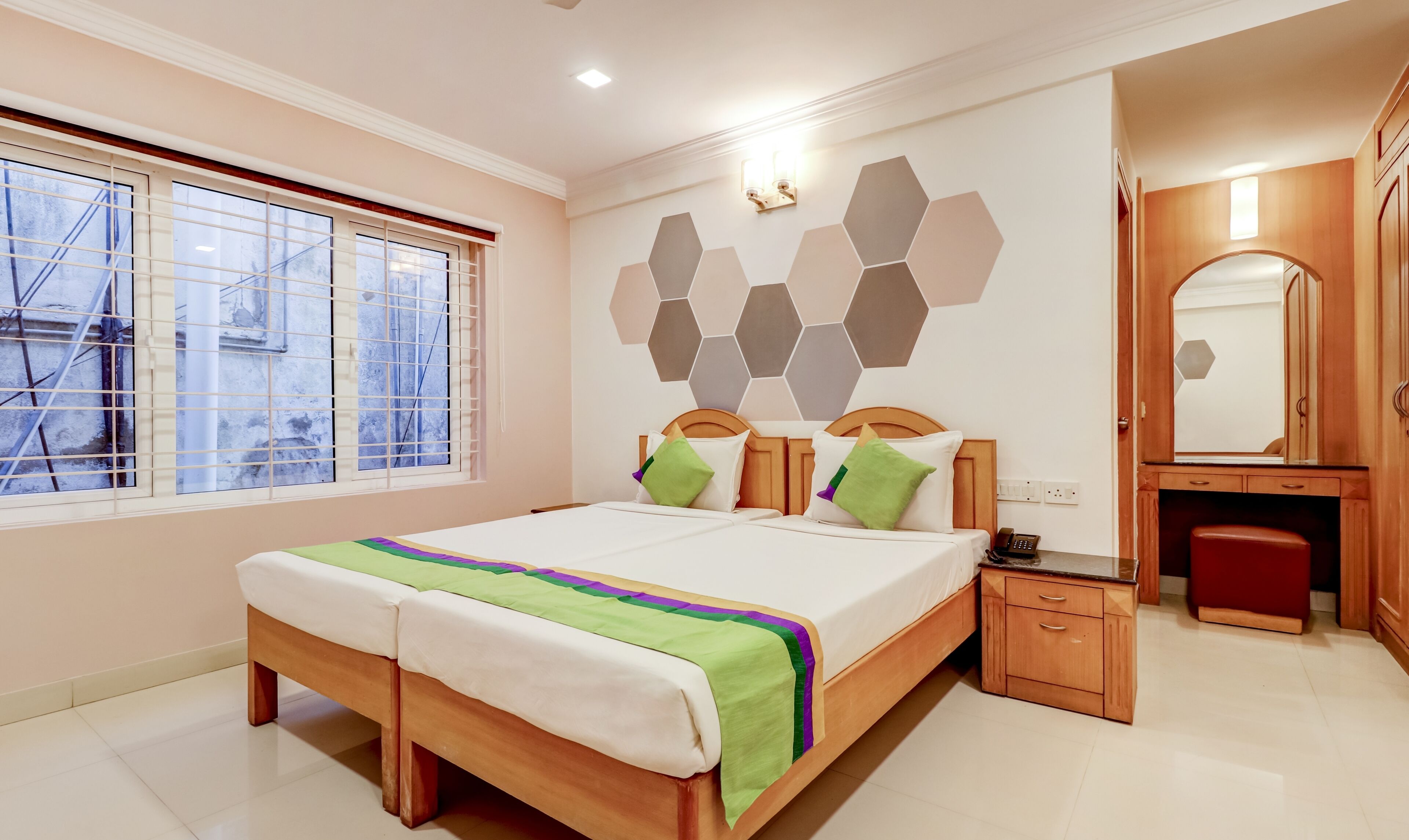 Premium Room | Desk, iron/ironing board, free WiFi, bed sheets