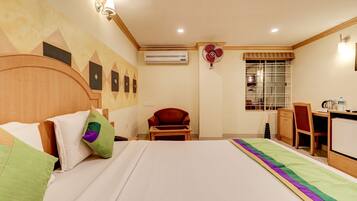 Phòng Deluxe | Bàn, bàn ủi/dụng cụ ủi quần áo, truy cập Internet không dây miễn phí