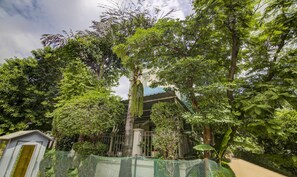 Property grounds - Treebo Mall View, DLF Phase II (Gurugram)