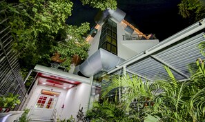 Exterior - Treebo Mall View, DLF Phase II (Gurugram)