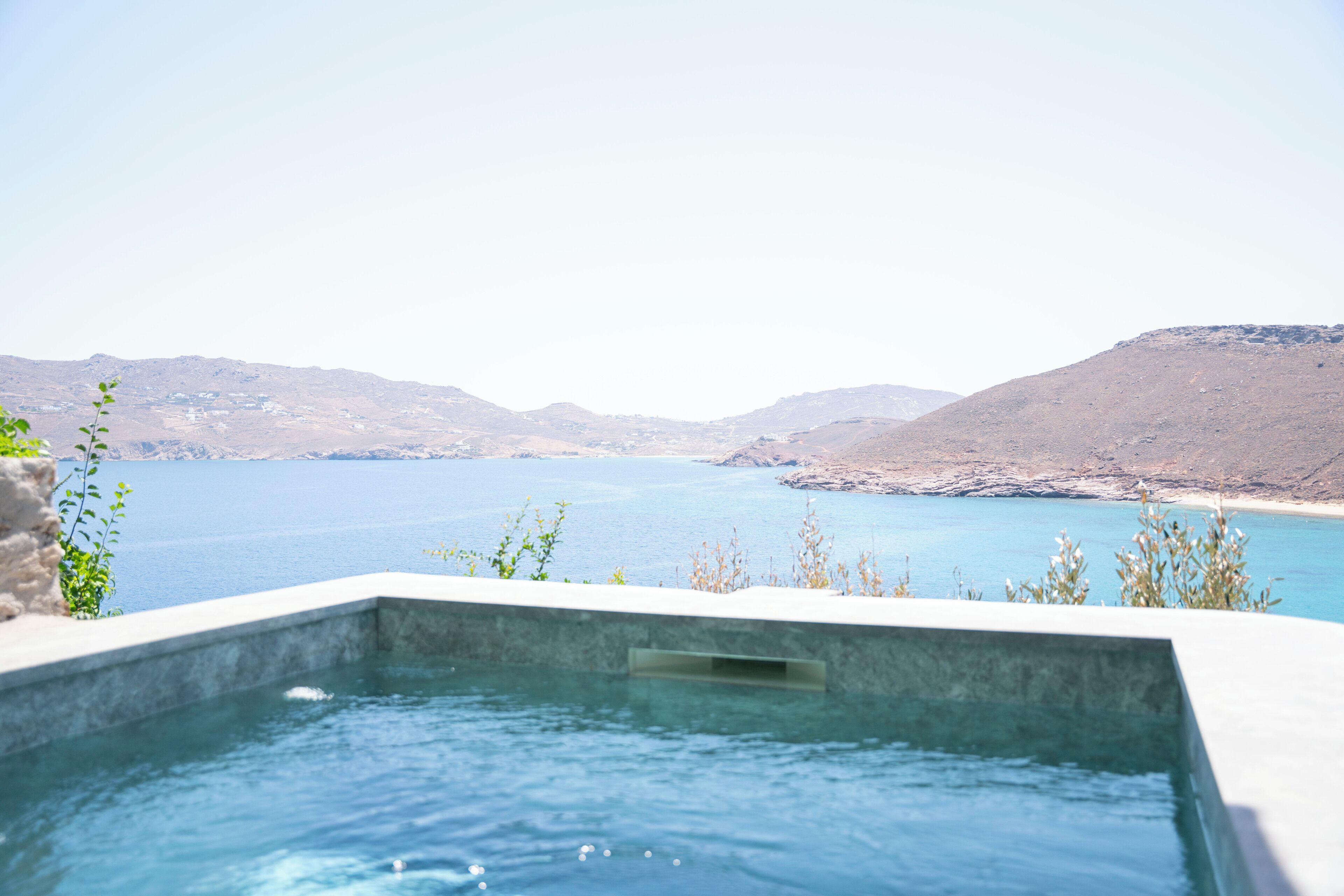 deluxe suite | 2 bedrooms, soundproofing, free wifi, bed sheets