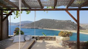 Bungalow superior | Vista a la playa o el mar