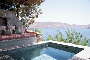 Cozy Suites | Système d’insonorisation, accès au Wi-Fi (inclus), literie fournie