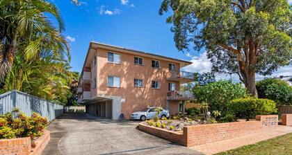 St James 6 in Tuncurry