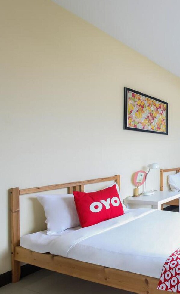 Desk, free WiFi, bed sheets