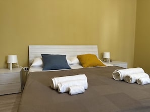 1 Schlafzimmer, Zimmersafe, Bügeleisen/Bügelbrett, Reisekinderbett