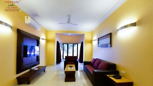1 bedroom, iron/ironing board (on request) - Treasure Island Resort (Mawal)