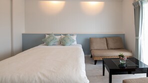 Camera doppia | Una scrivania, tende oscuranti, Wi-Fi gratuito, lenzuola