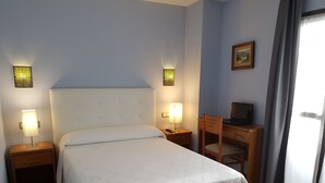 Unclassified image, 2 of 26, button - Hostal Camelot (Fabero)