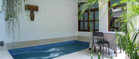 Couple Villa (with Swimming Pool) | Free WiFi, bed sheets