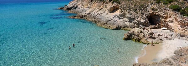 Beach nearby, white sand - Residence Abbaechelu (Pula)