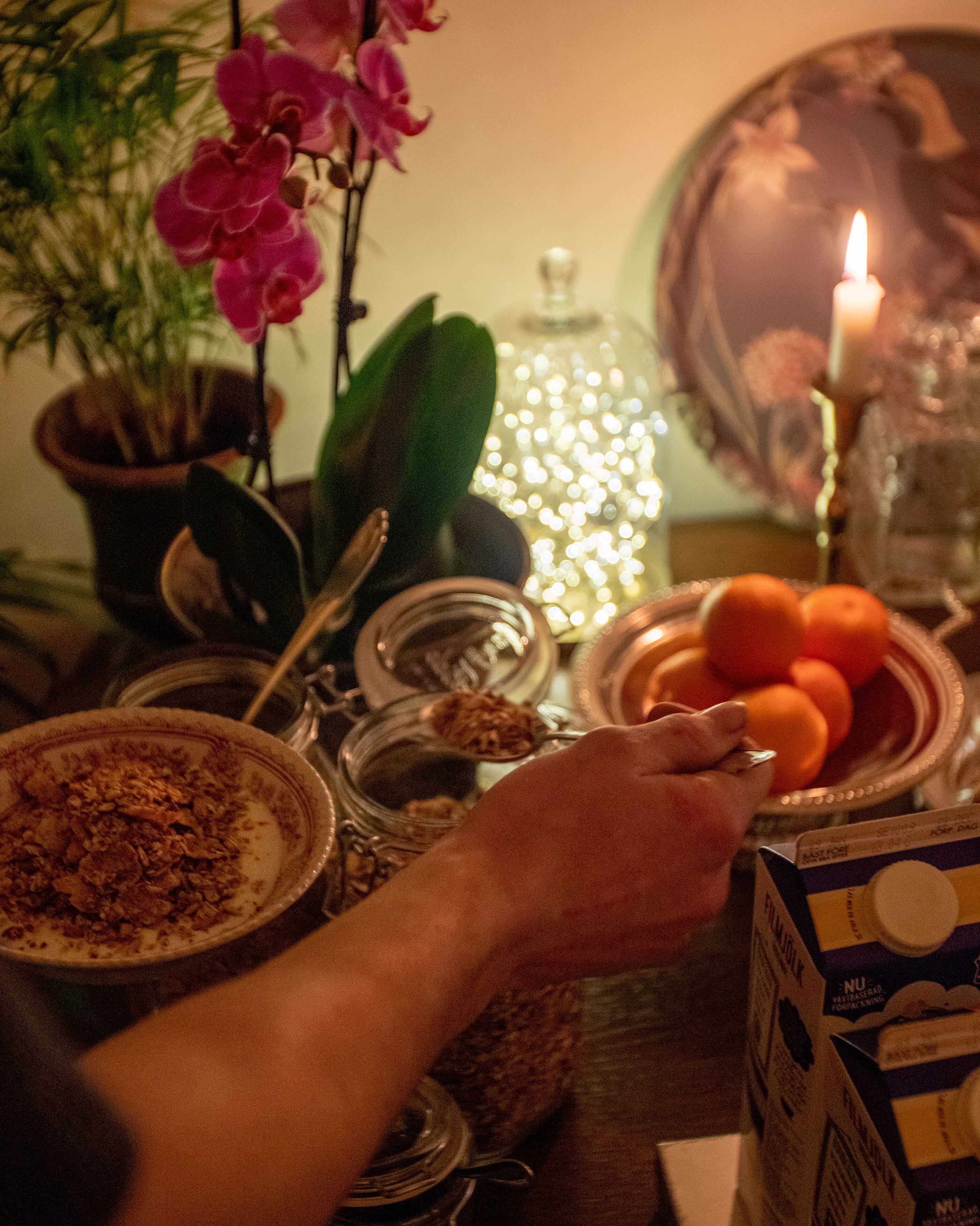 free daily self-service breakfast