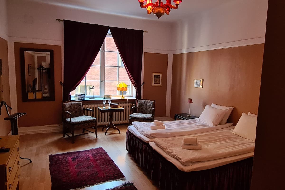 classic double room | 1 bedroom, individually decorated, individually furnished, soundproofing