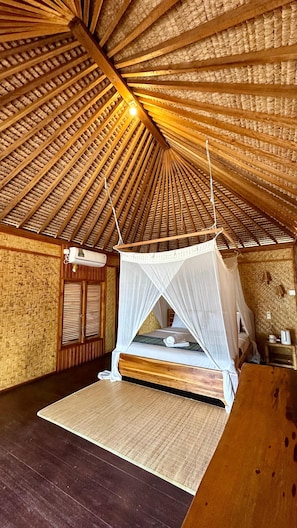 Bungalow - Beach Front, Private Bathroom | Individually decorated, free WiFi, bed sheets