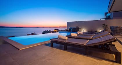 Villa Nano - Private heated 32 sqm infinity pool, a jacuzzi, amazing sea views