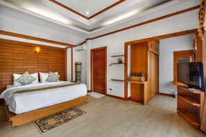 ลักซ์ชัวรี่วิลล่า | 3 ห้องนอน, โต๊ะทำงาน, พื้นที่ทำงานแบบใช้แล็ปท็อป, ผ้าม่านกันแสง