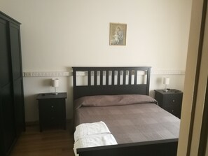 Standard Double Room | Bed sheets