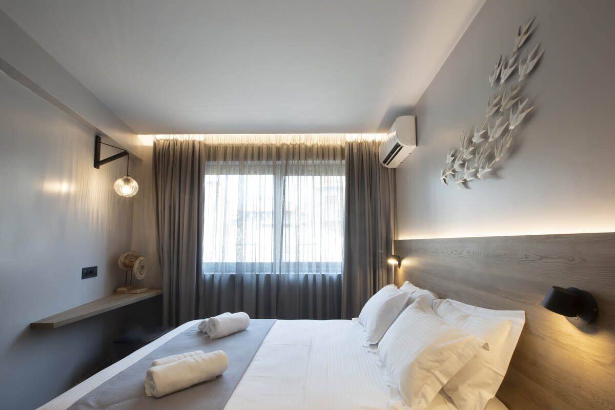 Apartment, 2 Bedrooms | In-room safe, desk, laptop workspace, blackout drapes