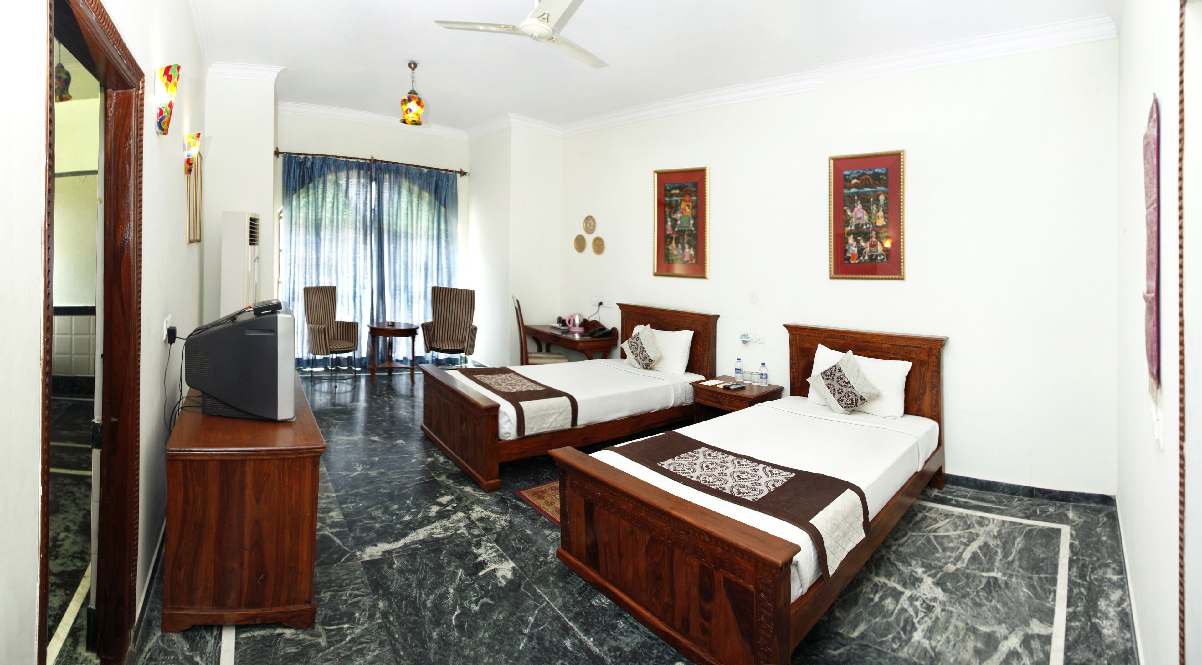 Deluxe Double Room | Minibar, individually decorated, individually furnished, free WiFi