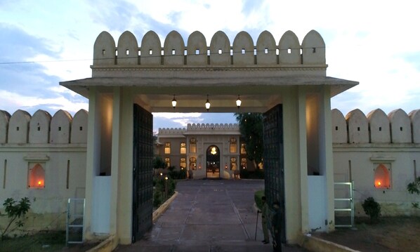 Entrée de l’hébergement