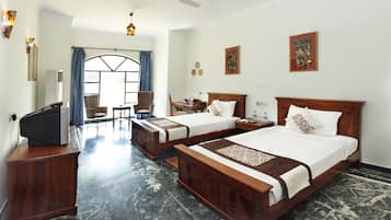 Deluxe Double Room | Minibar, individually decorated, individually furnished, free WiFi