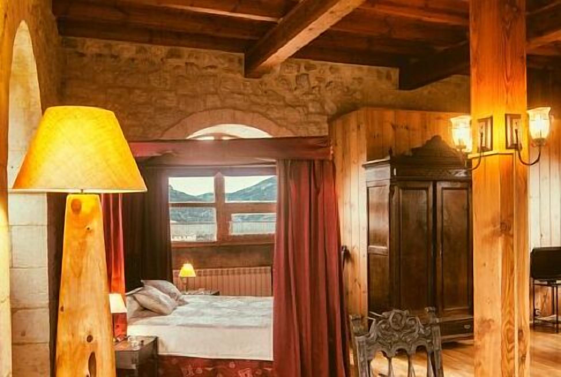 Rural accommodation Torre de San Martín for 2 - 15 people