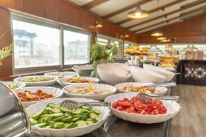 Breakfast buffet - The Bostanci Hotel (Istanbul)